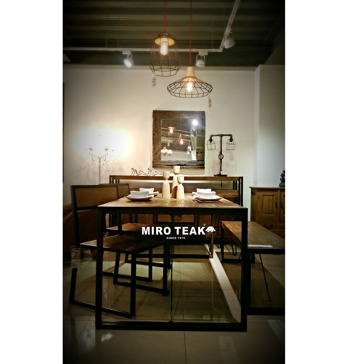 MIRO TEAK   FUSION DINING TABLE  融合餐桌 - 4