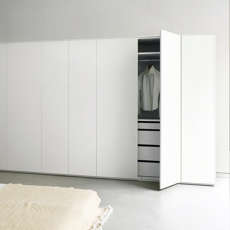 piure-Line Cabinet