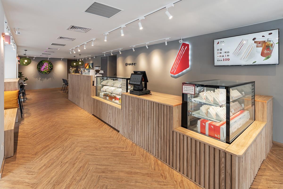 佐晨曦日光,品蒼翠光景|洪瑞珍三明治概念店|35坪