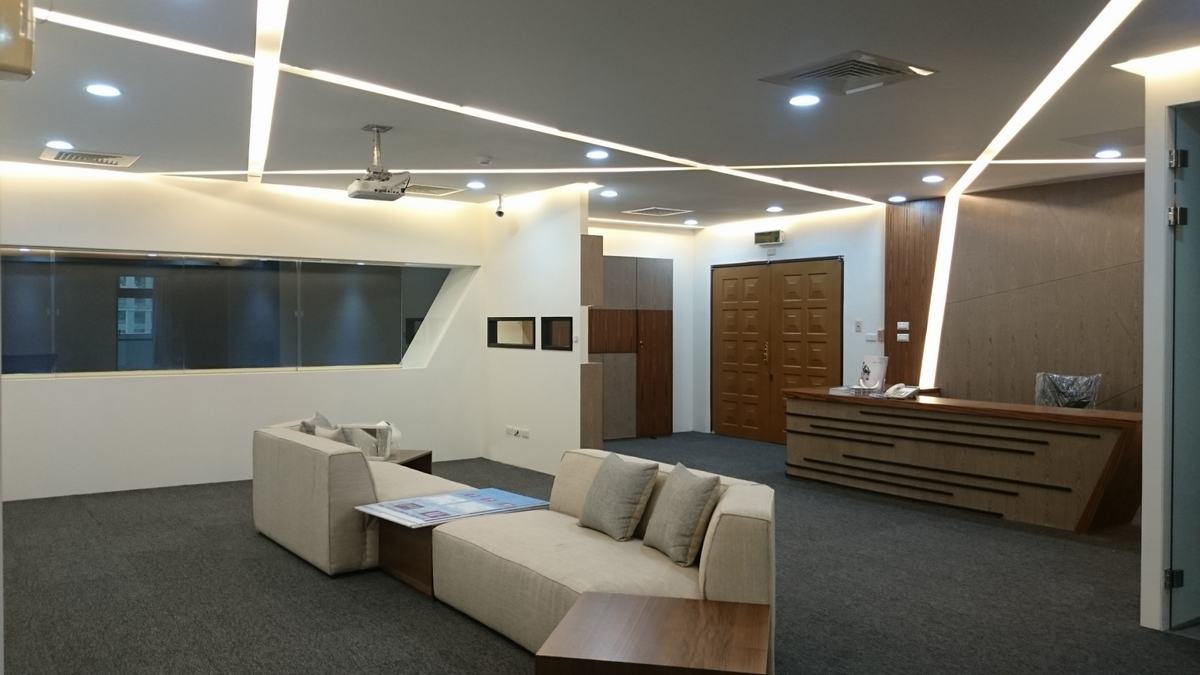 沉穩現代風 打造舒適工作場域│89坪