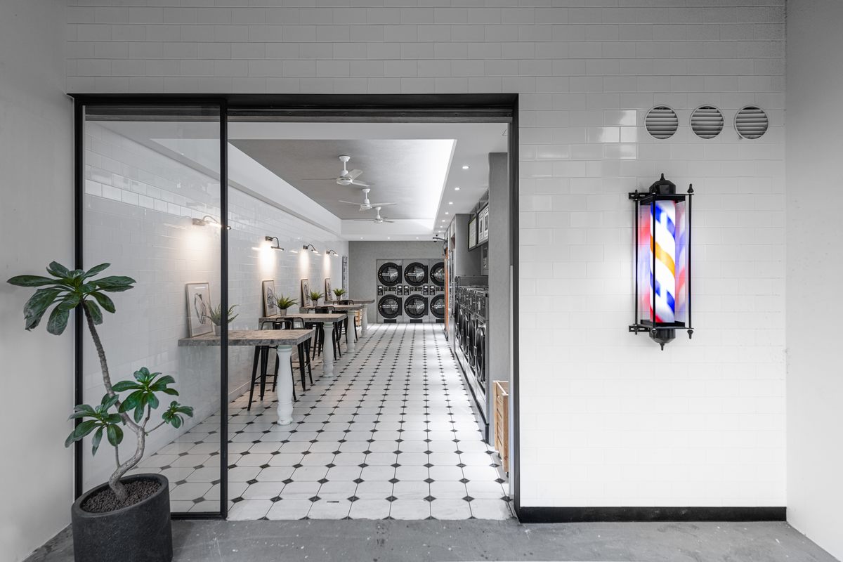 經典黑白灰色系 型塑摩登風洗衣店│24坪